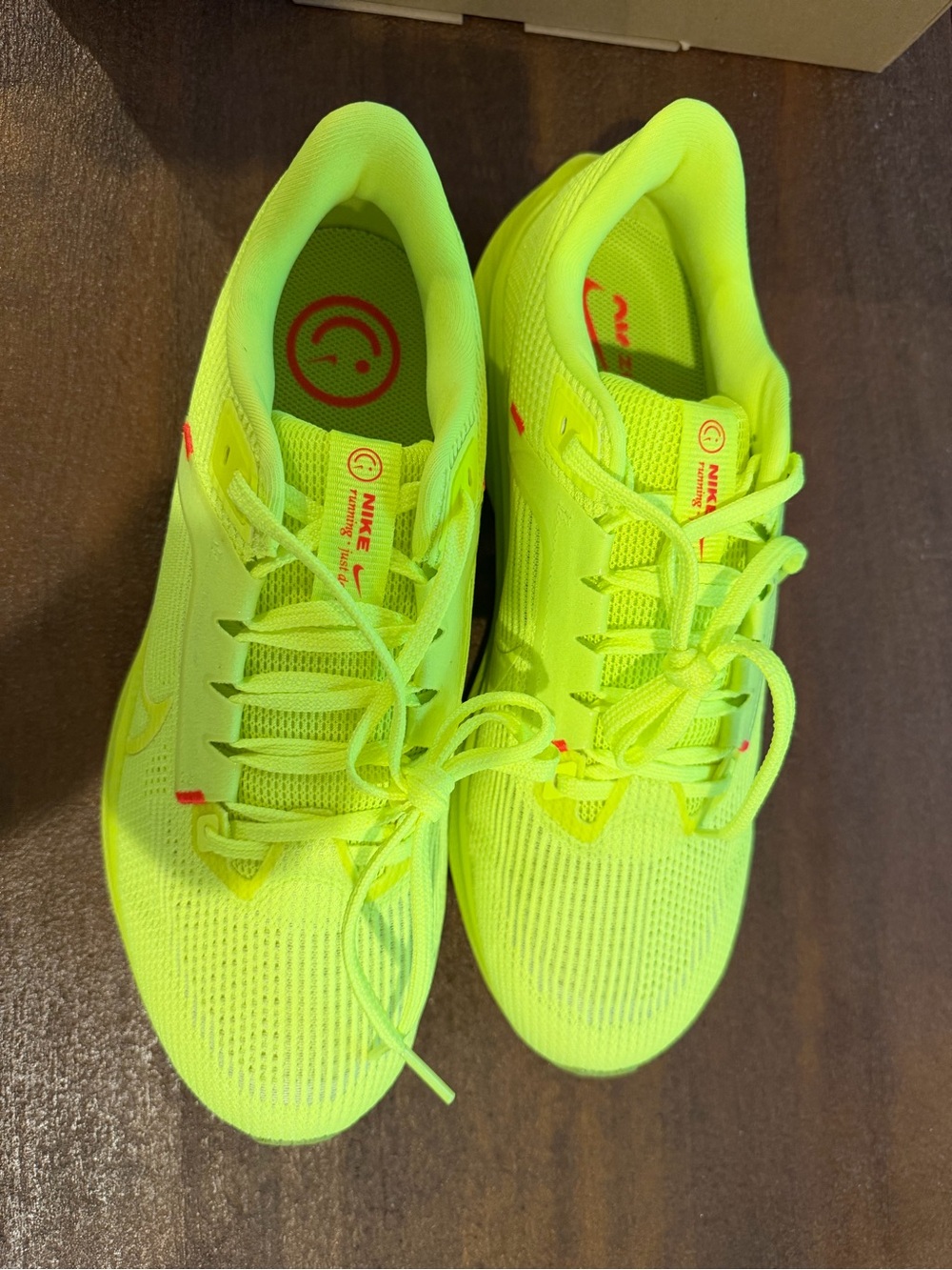Nike Wonens air zoom pegasus Neon Lime Lace-Up Sneakers